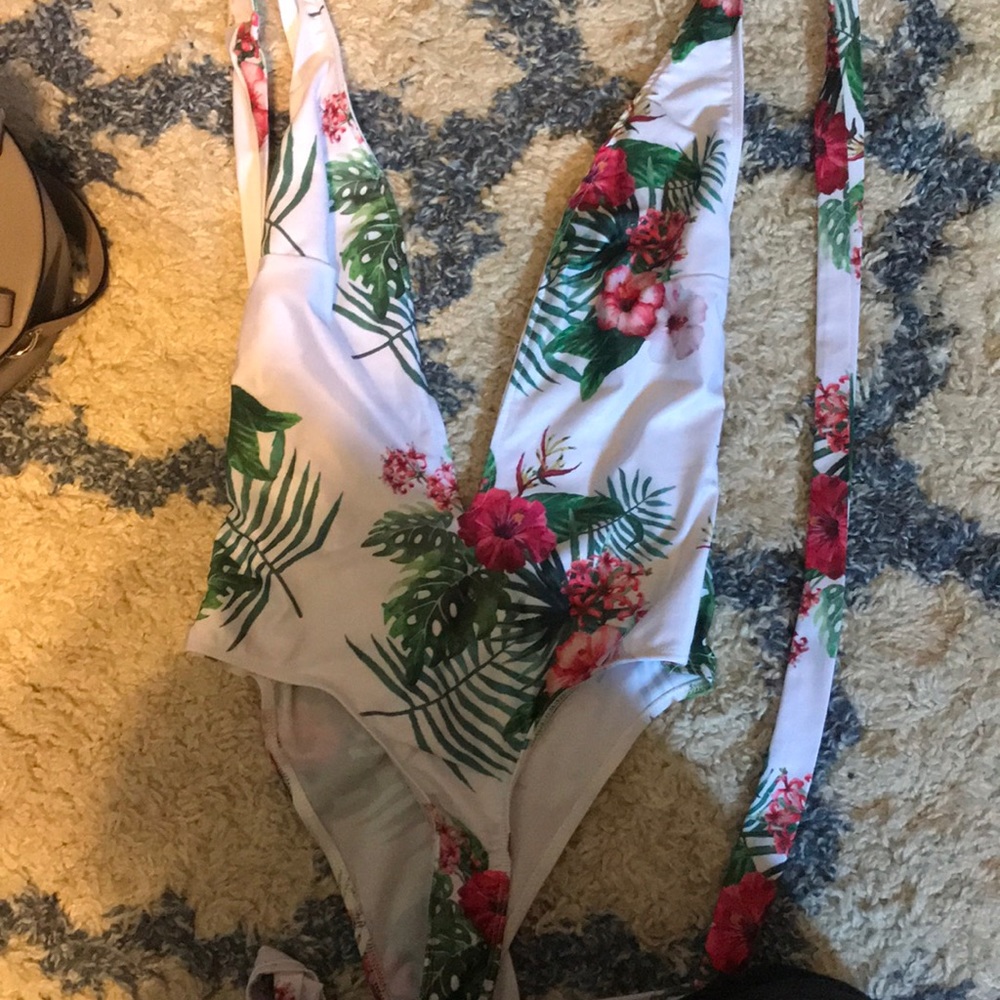 Hawaiian Flower swum suit